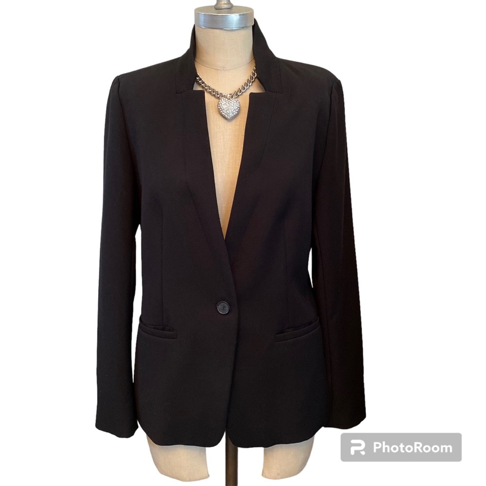 LOFT black single-breasted blazer with notched collar.  Size 8. Machine washable